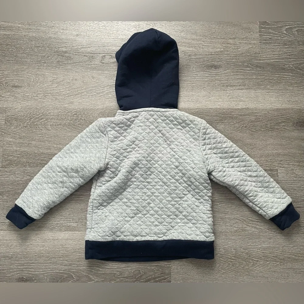 Old Navy Qulilted  Gray toddler Hoodie size XS (5)